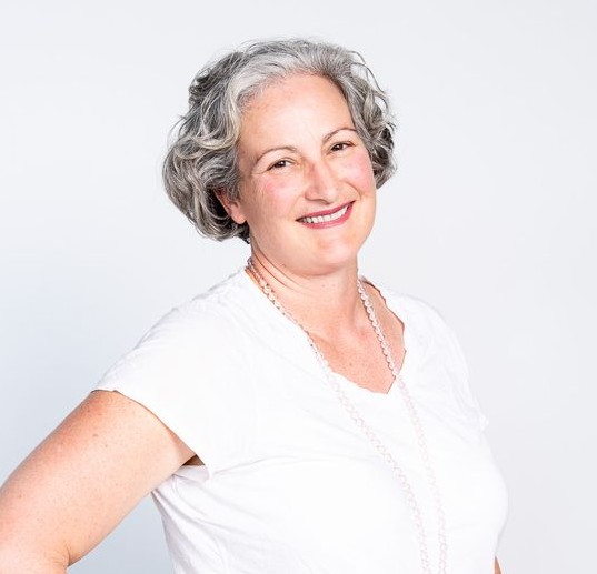 Zoe Crop December 2025 tamara yoga studio zoe crop 2025